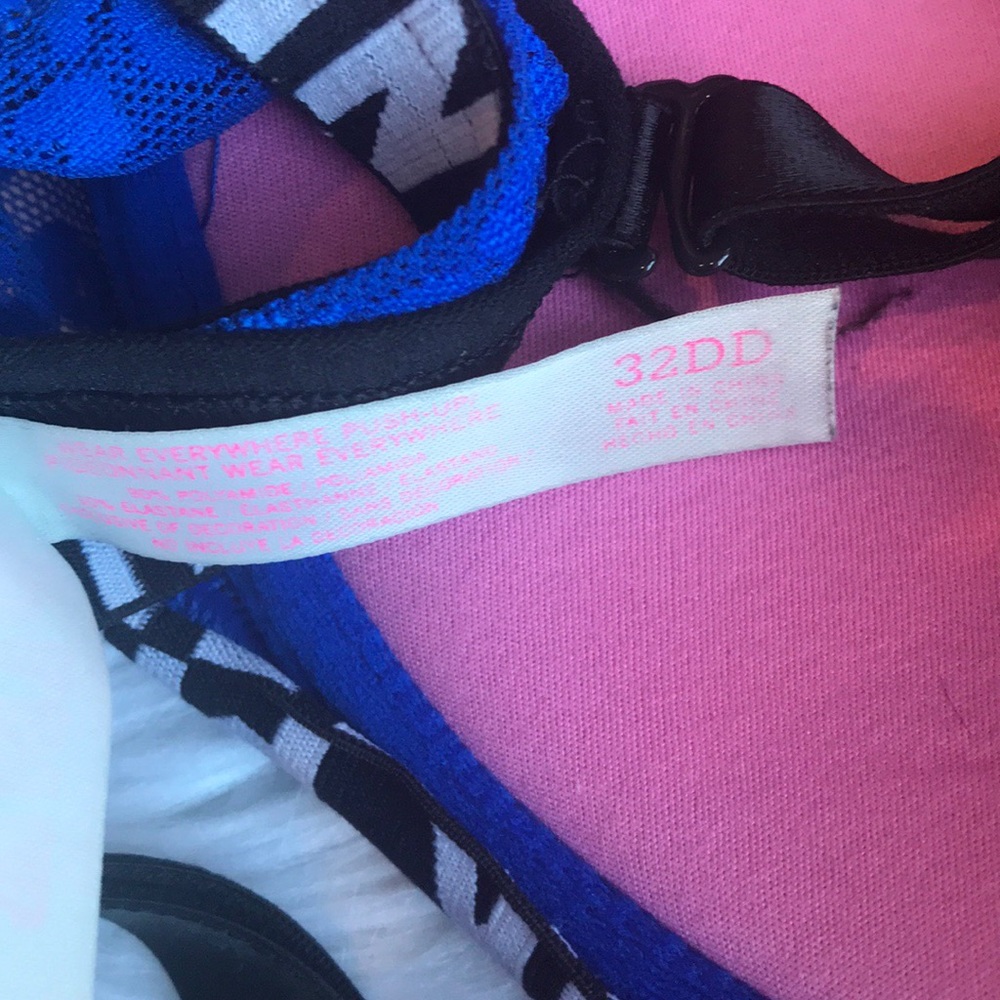 Victoria’s Secret Pink Push Up Bra 32DD - Picture 4 of 4